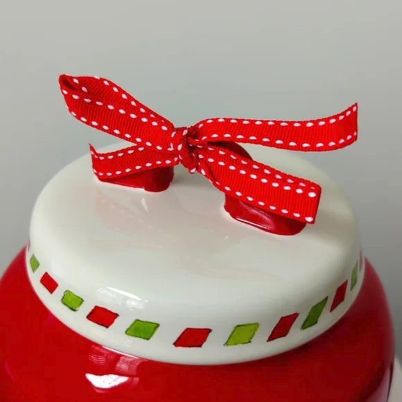 🎄NEW 2022 Rae Dunn by Magenta Cookie Jar 🍪 - Picture 2 of 4